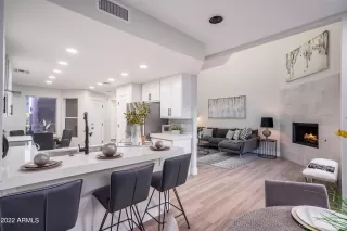 Photo #6: 6341387 Listing