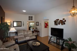 Photo #6: 6341388 Listing