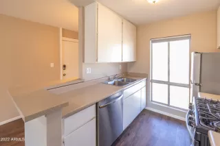 Photo #3: 6341465 Listing 