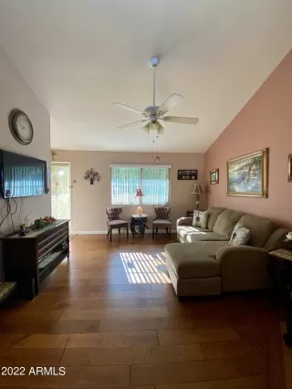 Photo #4: 6341504 Listing
