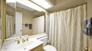 Photo #3: 6341565 Listing