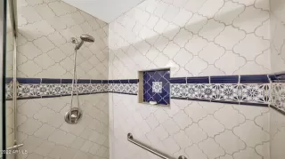 Photo #5: 6341565 Listing