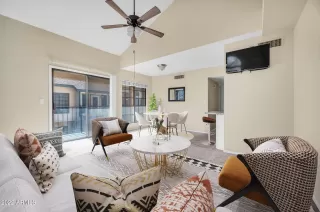 Photo #2: 6341704 Listing 