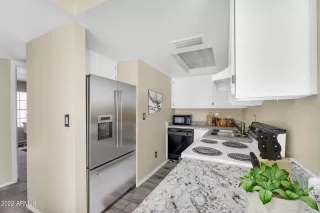 Photo #6: 6341704 Listing 