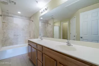 Photo #4: 6341746 Listing