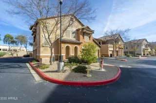 Photo #5: 6341746 Listing