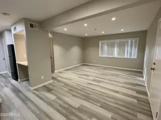 Photo #5: 6341751 Listing