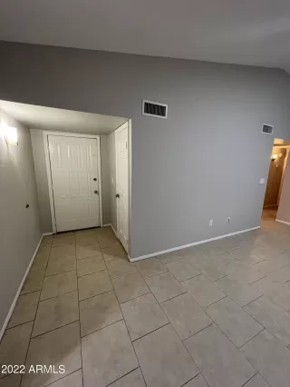 Photo #4: 6341815 Listing