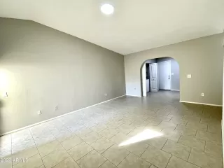 Photo #5: 6341815 Listing