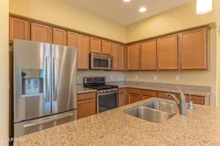 Photo #6: 6341832 Listing