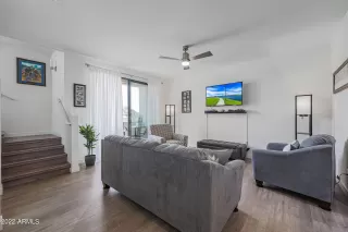 Photo #3: 6341874 Listing
