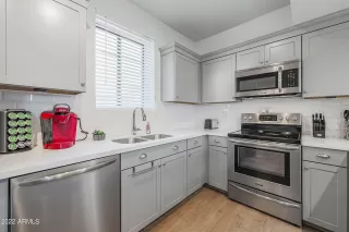 Photo #4: 6341874 Listing