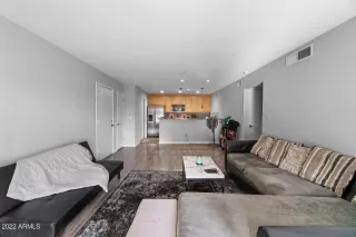 Photo #4: 6341914 Listing