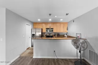 Photo #5: 6341914 Listing