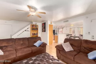 Photo #5: 6341920 Listing