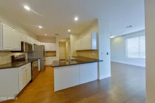 Photo #6: 6341953 Listing