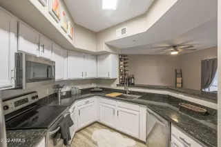 Photo #6: 6341954 Listing