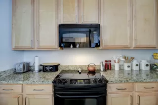 Photo #6: 6341957 Listing