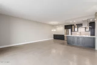 Photo #5: 6342087 Listing