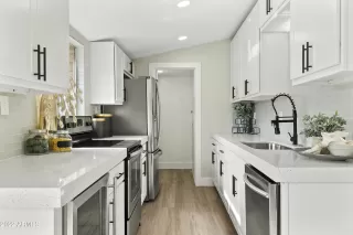 Photo #2: 6342283 Listing 