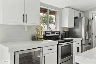 Photo #4: 6342283 Listing 