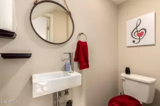 Photo #6: 6342304 Listing