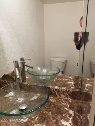 Photo #6: 6342330 Listing