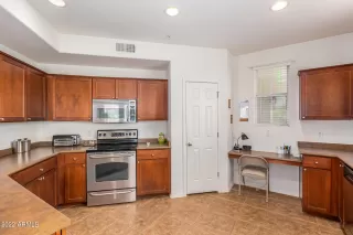 Photo #5: 6342338 Listing