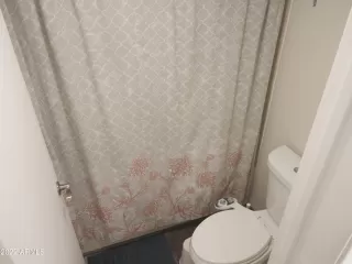 Photo #6: 6342350 Listing