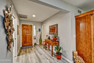 Photo #4: 6342381 Listing