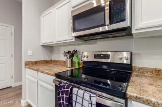 Photo #6: 6342408 Listing