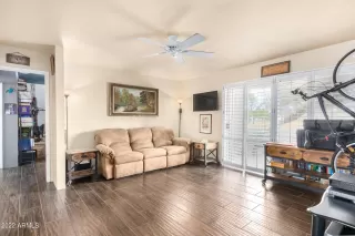 Photo #4: 6342504 Listing