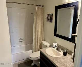 Photo #5: 6342517 Listing