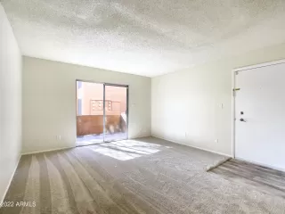 Photo #2: 6342593 Listing