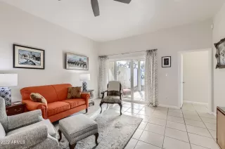 Photo #5: 6342662 Listing 