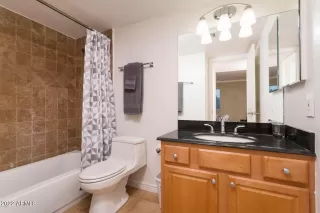 Photo #4: 6342725 Listing