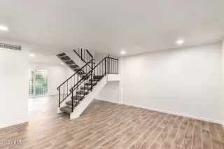 Photo #6: 6342817 Listing