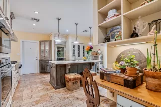 Photo #4: 6342890 Listing