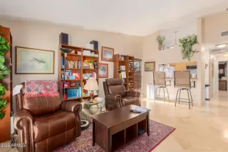 Photo #5: 6342978 Listing