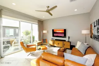 Photo #6: 6343070 Listing