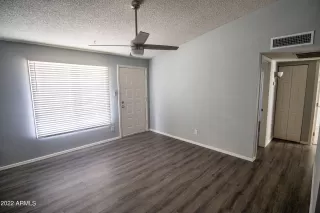 Photo #4: 6343106 Listing