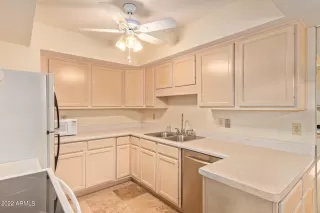 Photo #5: 6343290 Listing