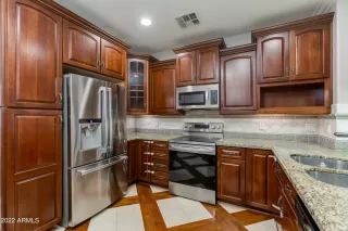 Photo #6: 6343590 Listing