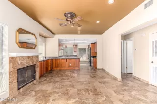 Photo #5: 6343601 Listing