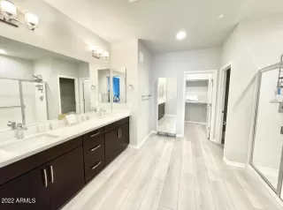 Photo #6: 6343743 Listing