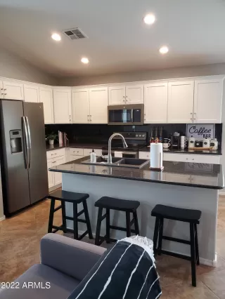 Photo #2: 6343812 Listing