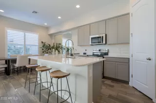 Photo #2: 6343820 Listing 