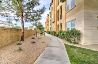 Photo #4: 6343964 Listing