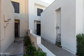 Photo #4: 6344040 Listing