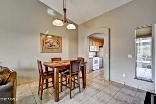 Photo #5: 6344518 Listing